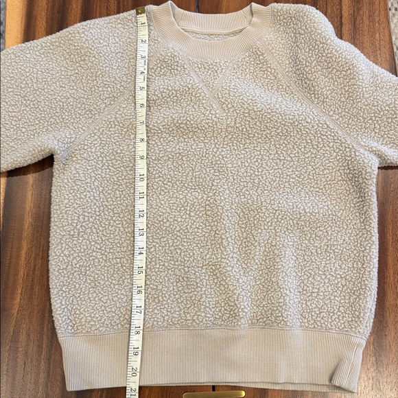 Everlane Textured Beige Crew Neck Sweater - Picture 5 of 6